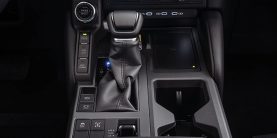 Hộp số tự động 8 cấp